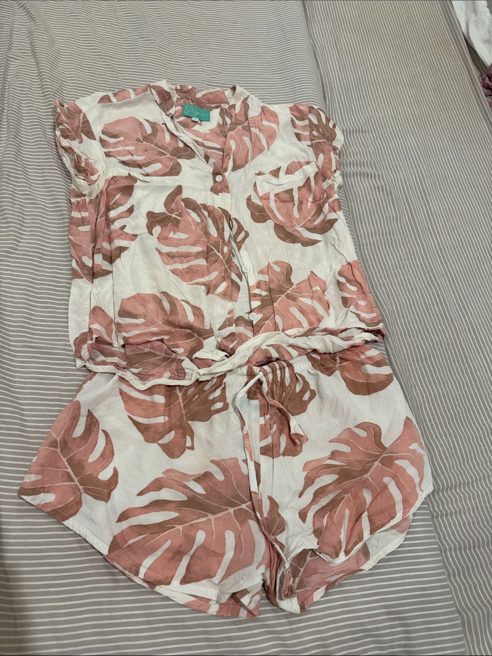Piyama White & Blush Leaf-Print pajamas